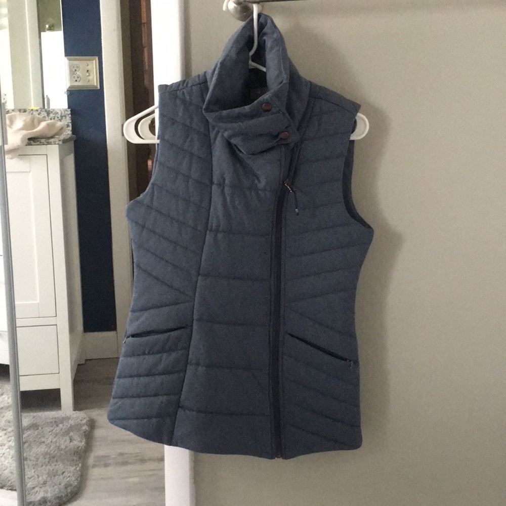 Calia by Carrie Underwood vest